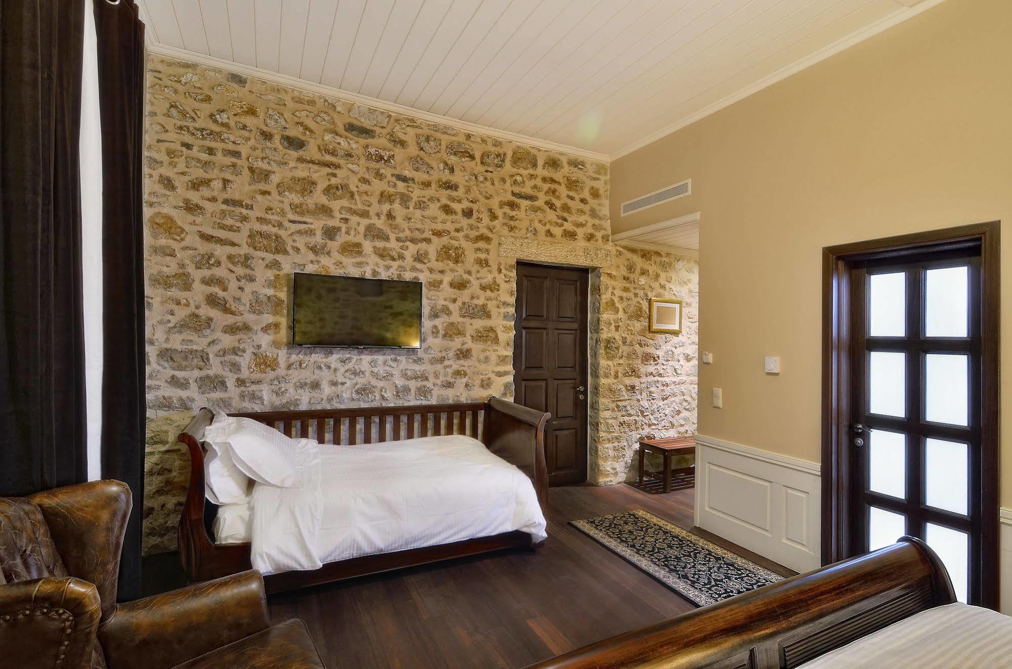Heritage Hotels- Hotel Kalari Ioannina Ngoại thất bức ảnh